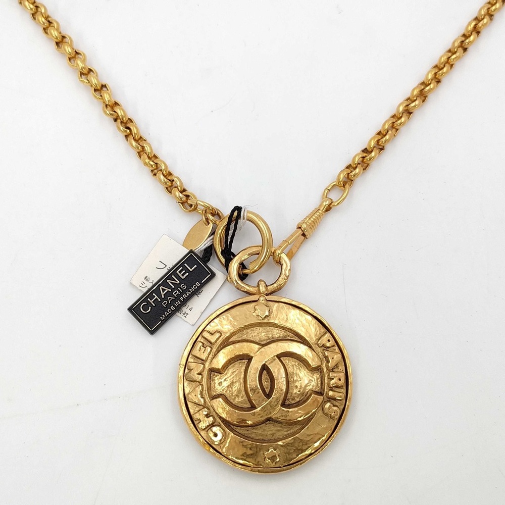 SOLD ❌❌❌Chanel CC Mirror Gold Plated Necklace
